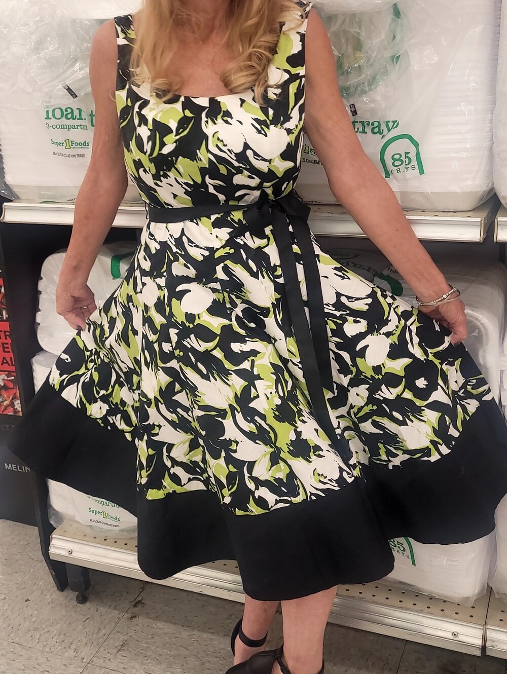Steph's Pick:  Jessica Howard Dress, Size 6 - Picture 14 of 15